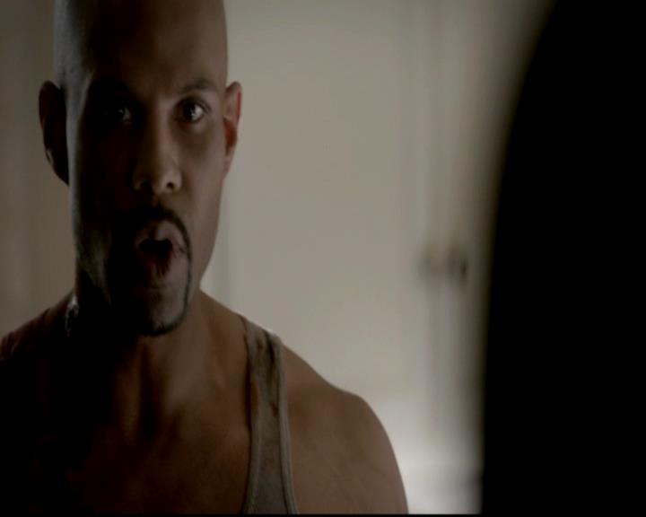 VampireDiariesWorld-dot-org_4x06WeAllGoALittleMadSometimes0518.jpg