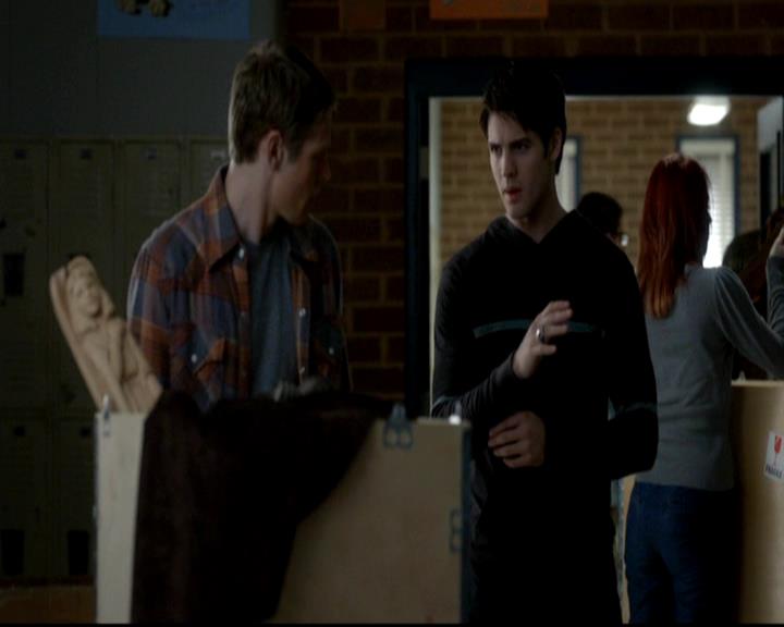 VampireDiariesWorld-dot-org_4x06WeAllGoALittleMadSometimes0540.jpg