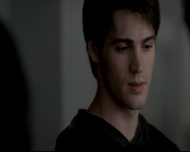 VampireDiariesWorld-dot-org_4x06WeAllGoALittleMadSometimes0563.jpg
