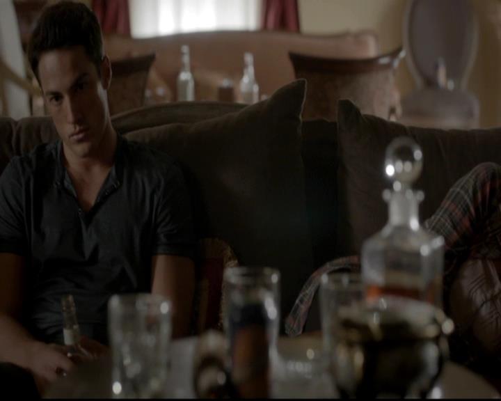 VampireDiariesWorld-dot-org_4x06WeAllGoALittleMadSometimes1838.jpg