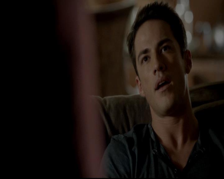 VampireDiariesWorld-dot-org_4x06WeAllGoALittleMadSometimes1886.jpg