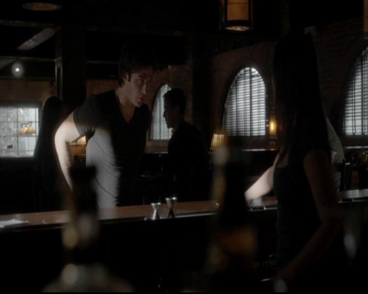 VampireDiariesWorld-dot-org_4x06WeAllGoALittleMadSometimes1924.jpg