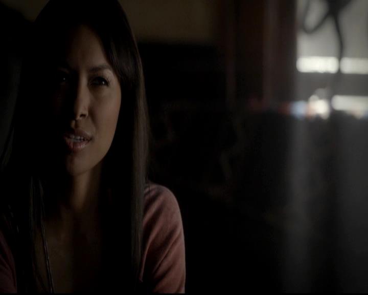 VampireDiariesWorld-dot-org_4x06WeAllGoALittleMadSometimes1993.jpg