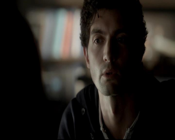 VampireDiariesWorld-dot-org_4x06WeAllGoALittleMadSometimes2001.jpg