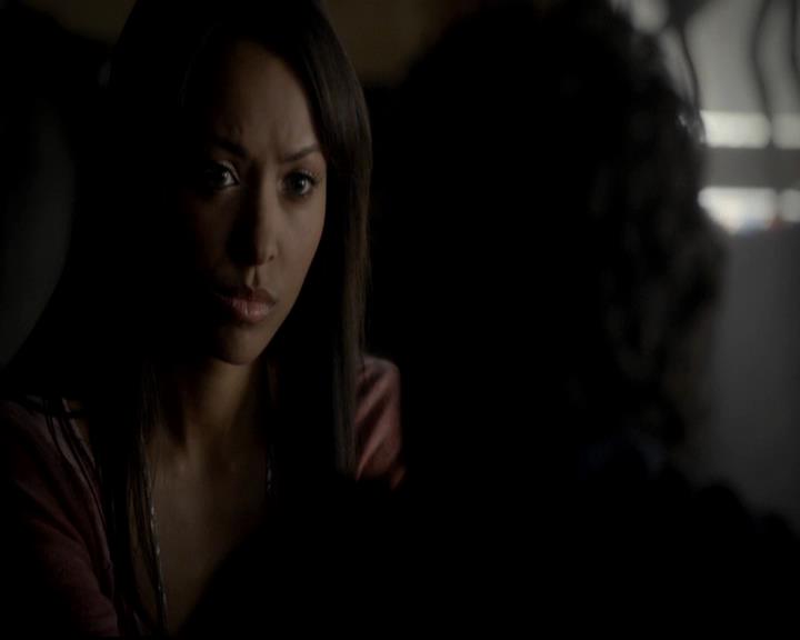 VampireDiariesWorld-dot-org_4x06WeAllGoALittleMadSometimes2005.jpg