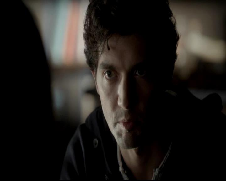 VampireDiariesWorld-dot-org_4x06WeAllGoALittleMadSometimes2009.jpg