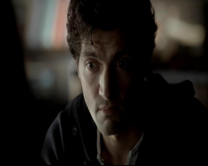 VampireDiariesWorld-dot-org_4x06WeAllGoALittleMadSometimes2017.jpg