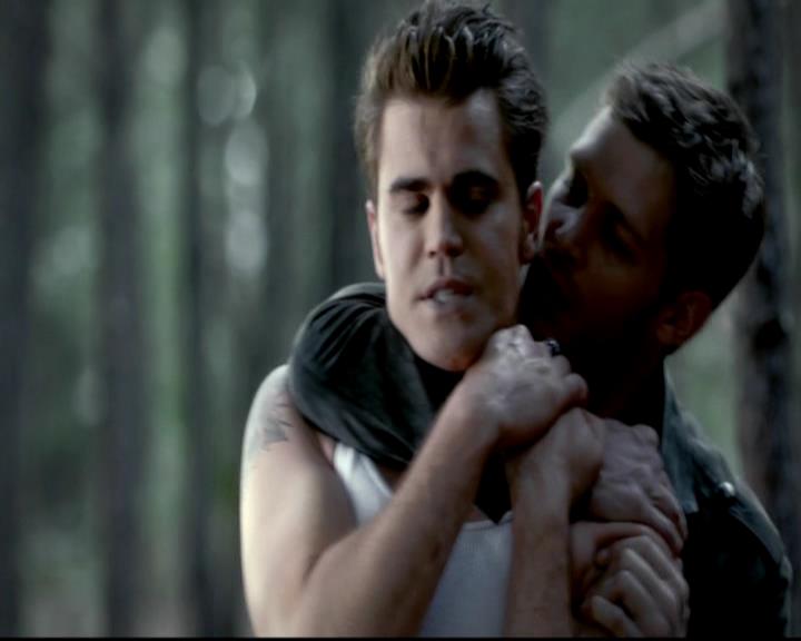 VampireDiariesWorld-dot-org_4x07MyBrothersKeeper0072.jpg