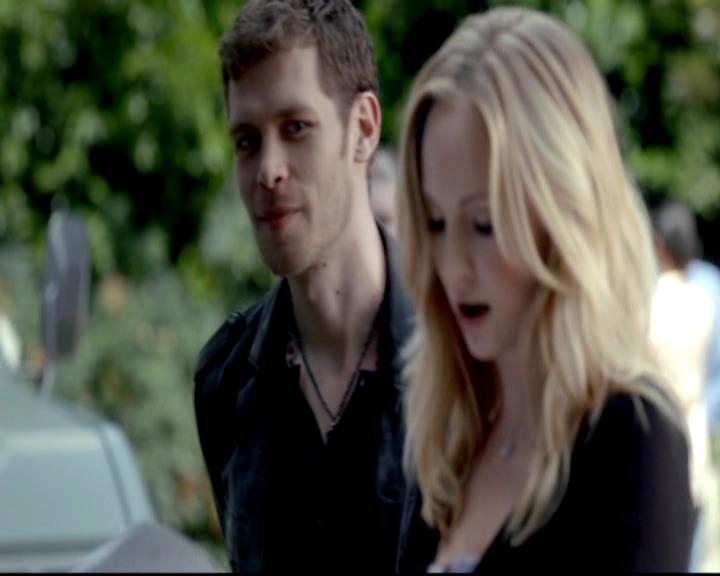VampireDiariesWorld-dot-org_4x07MyBrothersKeeper0397.jpg