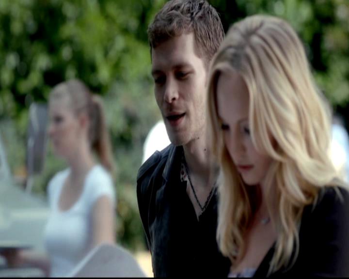 VampireDiariesWorld-dot-org_4x07MyBrothersKeeper0398.jpg