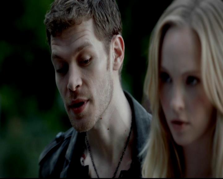 VampireDiariesWorld-dot-org_4x07MyBrothersKeeper0404.jpg
