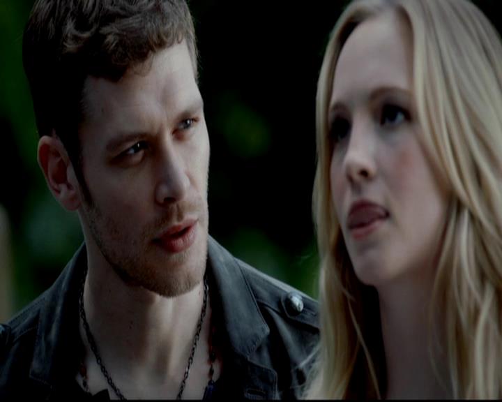 VampireDiariesWorld-dot-org_4x07MyBrothersKeeper0407.jpg
