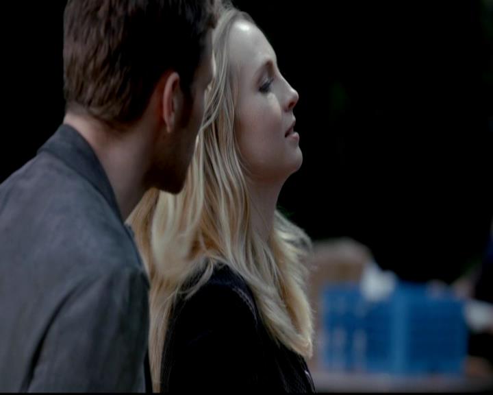 VampireDiariesWorld-dot-org_4x07MyBrothersKeeper0408.jpg