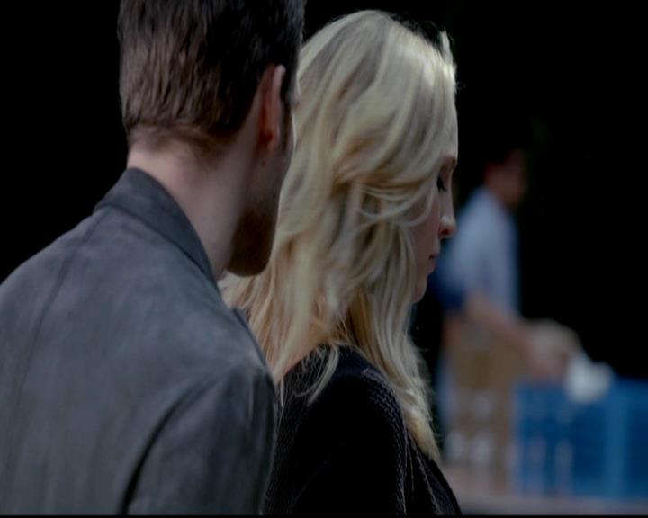 VampireDiariesWorld-dot-org_4x07MyBrothersKeeper0412.jpg