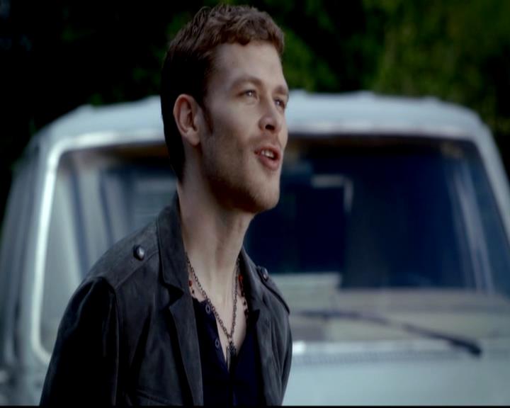 VampireDiariesWorld-dot-org_4x07MyBrothersKeeper0436.jpg