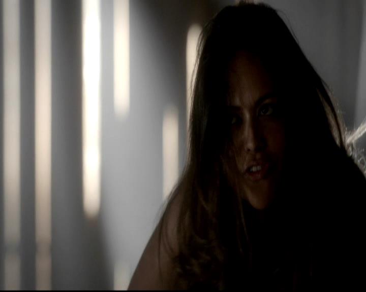 VampireDiariesWorld-dot-org_4x07MyBrothersKeeper0447.jpg