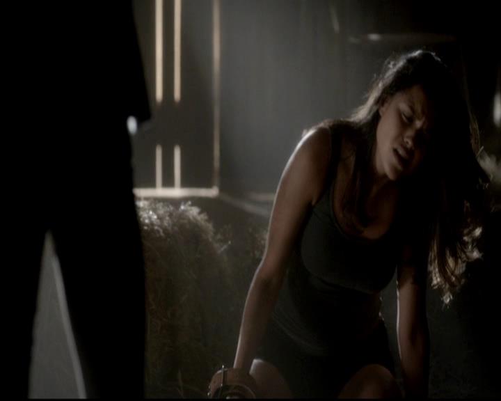 VampireDiariesWorld-dot-org_4x07MyBrothersKeeper0468.jpg