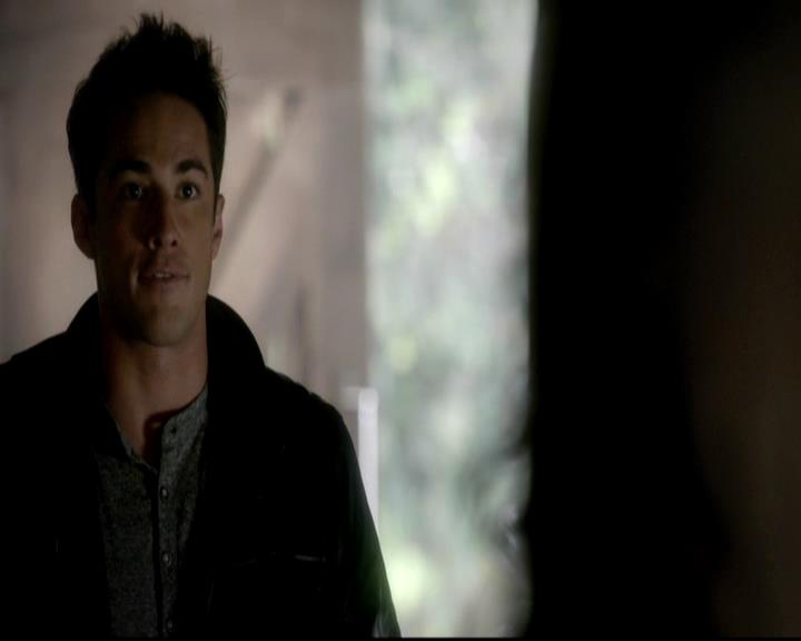 VampireDiariesWorld-dot-org_4x07MyBrothersKeeper0481.jpg