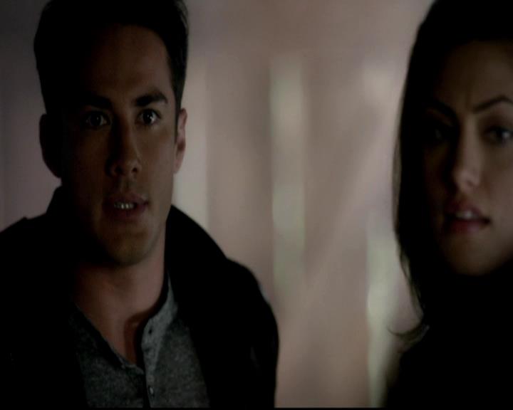 VampireDiariesWorld-dot-org_4x07MyBrothersKeeper0491.jpg