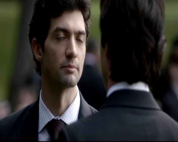 VampireDiariesWorld-dot-org_4x07MyBrothersKeeper0804.jpg