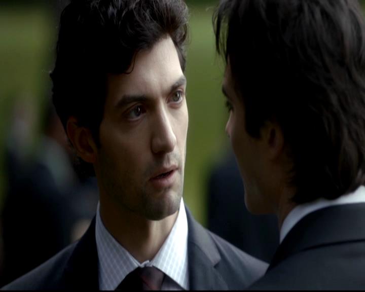 VampireDiariesWorld-dot-org_4x07MyBrothersKeeper0833.jpg