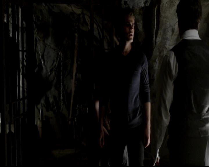 VampireDiariesWorld-dot-org_4x07MyBrothersKeeper0873.jpg