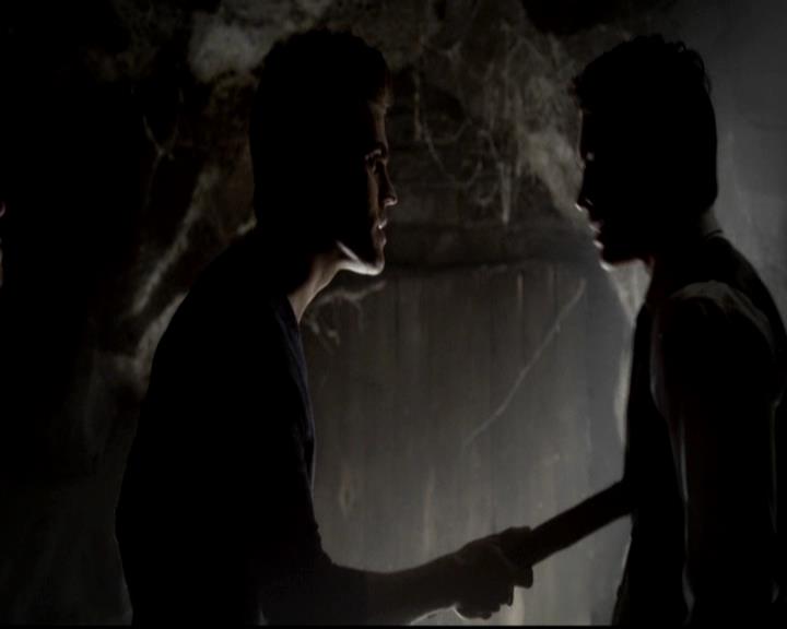 VampireDiariesWorld-dot-org_4x07MyBrothersKeeper0894.jpg