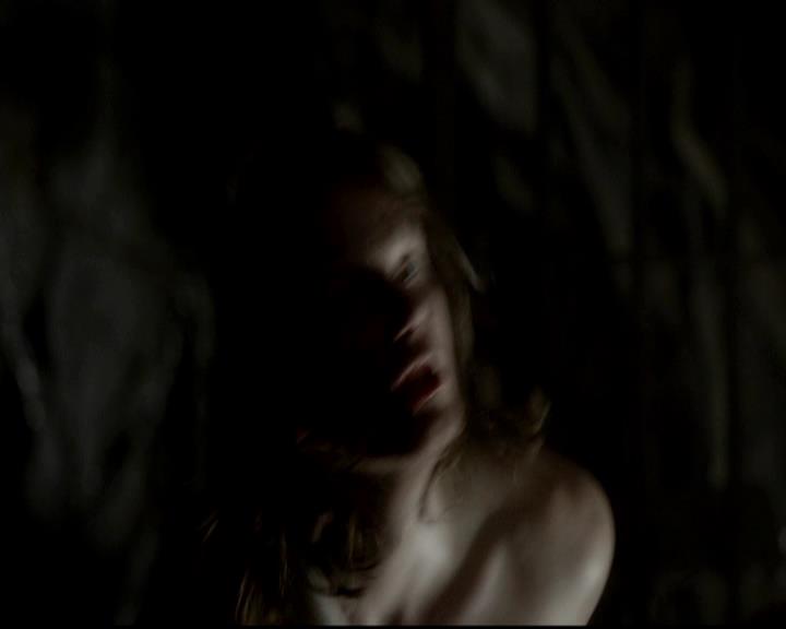 VampireDiariesWorld-dot-org_4x07MyBrothersKeeper0900.jpg