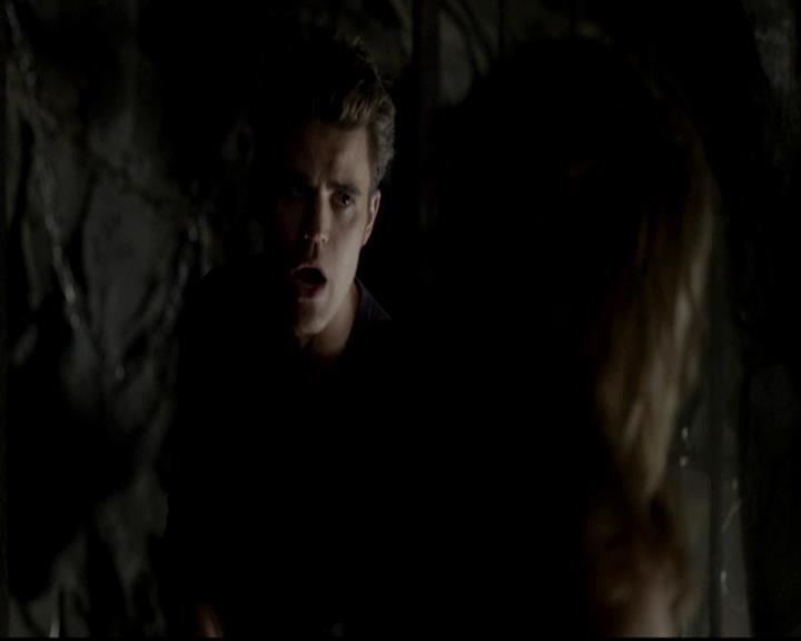 VampireDiariesWorld-dot-org_4x07MyBrothersKeeper0911.jpg