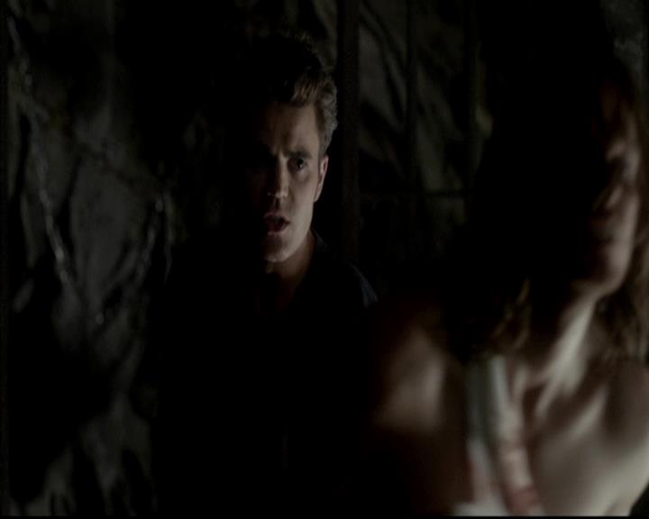 VampireDiariesWorld-dot-org_4x07MyBrothersKeeper0912.jpg