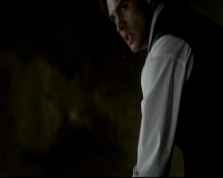 VampireDiariesWorld-dot-org_4x07MyBrothersKeeper0920.jpg