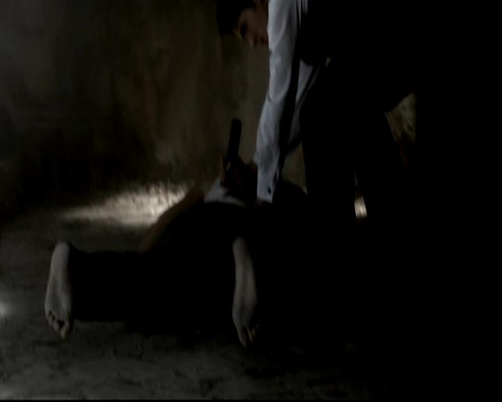 VampireDiariesWorld-dot-org_4x07MyBrothersKeeper0922.jpg