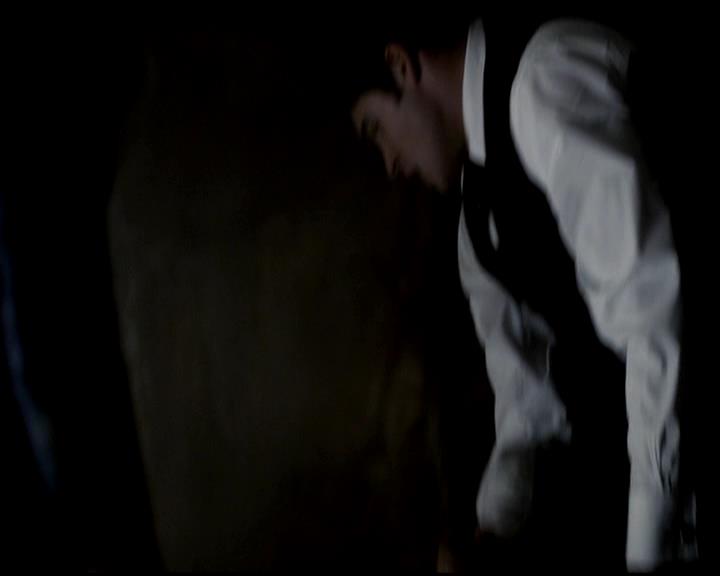VampireDiariesWorld-dot-org_4x07MyBrothersKeeper0929.jpg