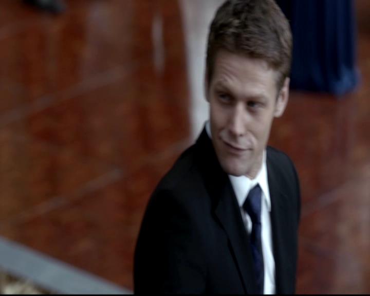 VampireDiariesWorld-dot-org_4x07MyBrothersKeeper1074.jpg