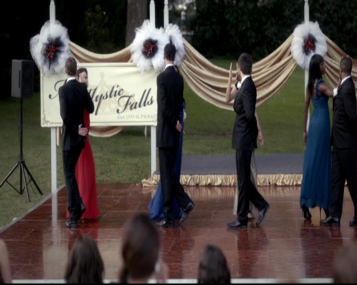 VampireDiariesWorld-dot-org_4x07MyBrothersKeeper1102.jpg