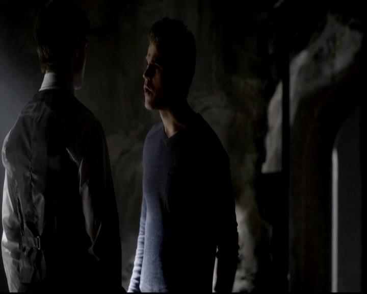 VampireDiariesWorld-dot-org_4x07MyBrothersKeeper1245.jpg