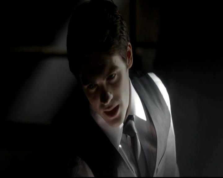 VampireDiariesWorld-dot-org_4x07MyBrothersKeeper1255.jpg
