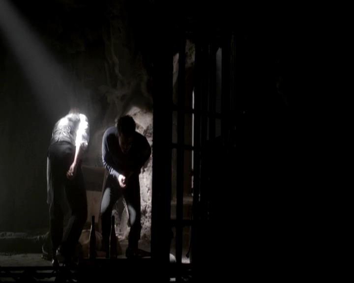 VampireDiariesWorld-dot-org_4x07MyBrothersKeeper1258.jpg