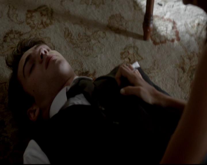VampireDiariesWorld-dot-org_4x07MyBrothersKeeper1653.jpg