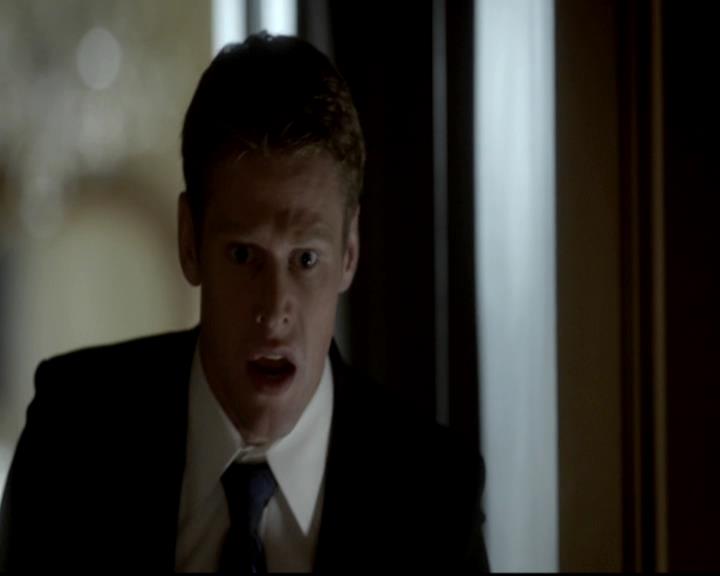 VampireDiariesWorld-dot-org_4x07MyBrothersKeeper1673.jpg