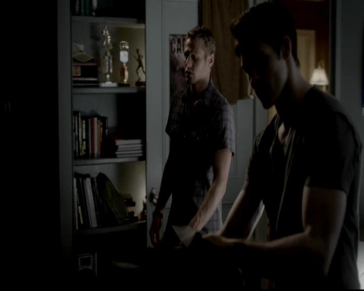 VampireDiariesWorld-dot-org_4x07MyBrothersKeeper1907.jpg