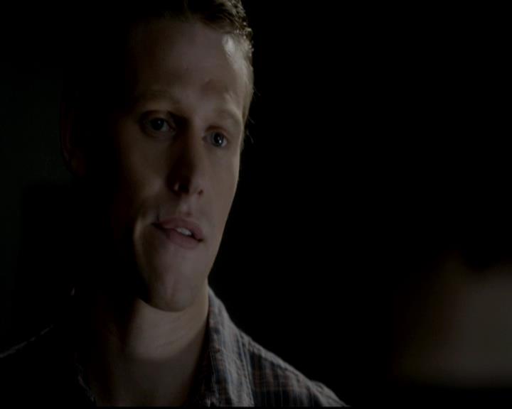 VampireDiariesWorld-dot-org_4x07MyBrothersKeeper1925.jpg