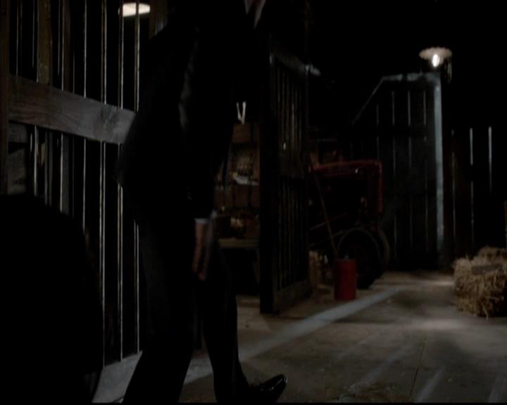 VampireDiariesWorld-dot-org_4x07MyBrothersKeeper1978.jpg