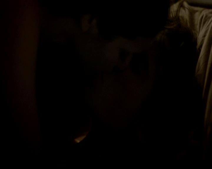 VampireDiariesWorld-dot-org_4x07MyBrothersKeeper2274.jpg