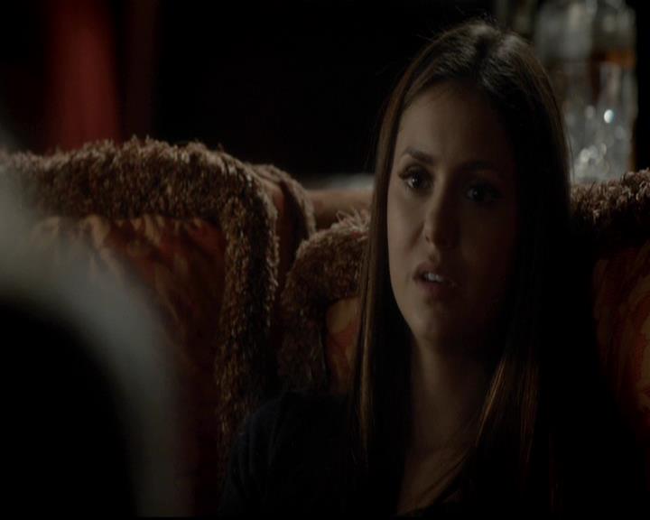 VampireDiariesWorld-dot-org_4x08WellAlwaysHaveBourbonStreet0675.jpg