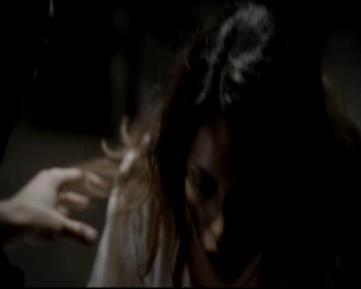 VampireDiariesWorld-dot-org_4x08WellAlwaysHaveBourbonStreet1739.jpg
