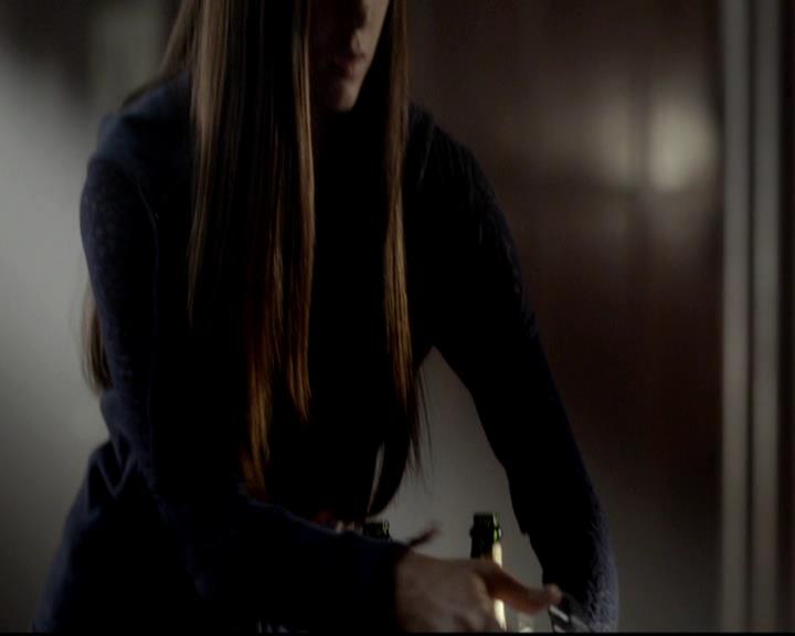 VampireDiariesWorld-dot-org_4x08WellAlwaysHaveBourbonStreet2164.jpg