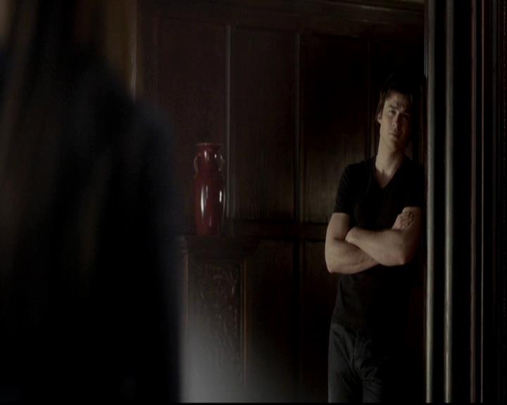 VampireDiariesWorld-dot-org_4x08WellAlwaysHaveBourbonStreet2180.jpg