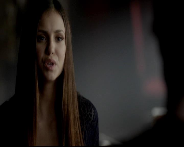 VampireDiariesWorld-dot-org_4x08WellAlwaysHaveBourbonStreet2226.jpg