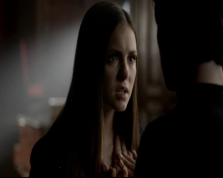 VampireDiariesWorld-dot-org_4x08WellAlwaysHaveBourbonStreet2264.jpg